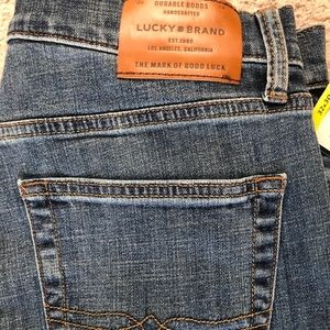 NWT Men’s Lucky jeans size 32x30. Straight leg